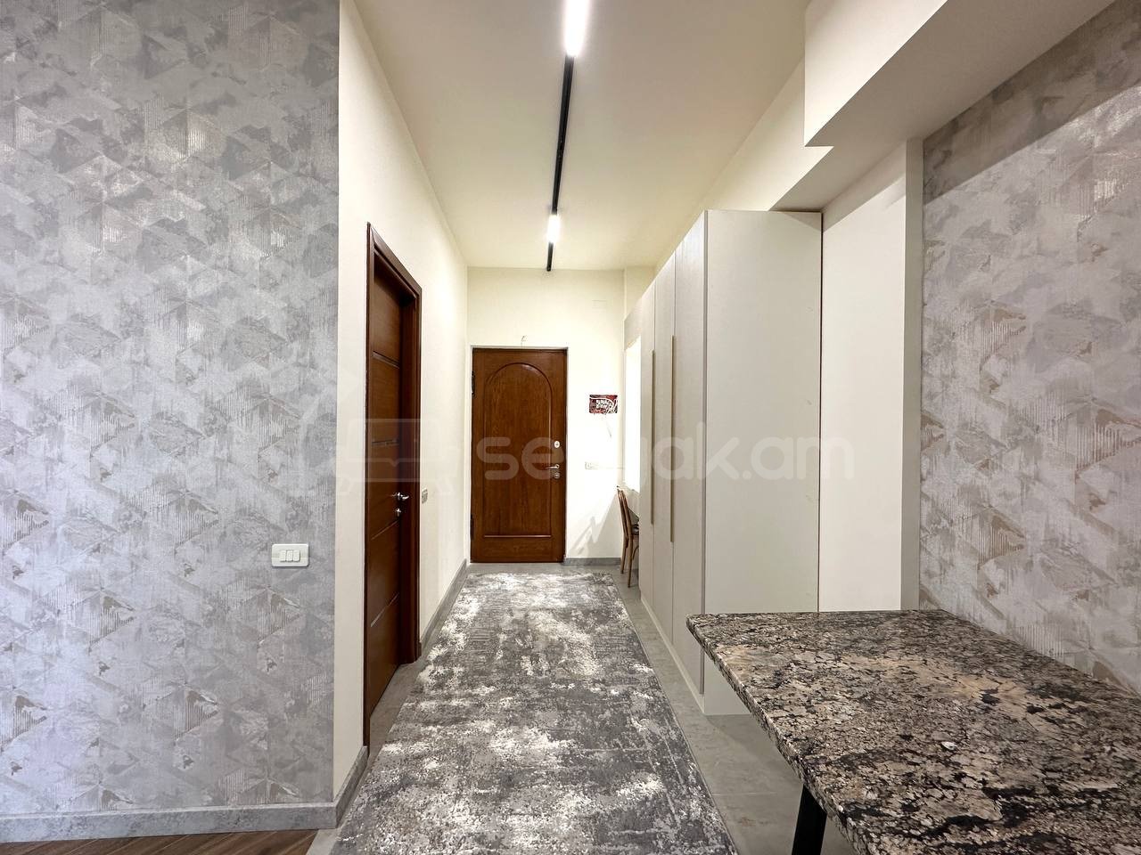 2 Սենյականոց Բնակարան Նորակառույցում, 40քմ, 5/7 հարկ, Կապիտալ Վերանորոգված