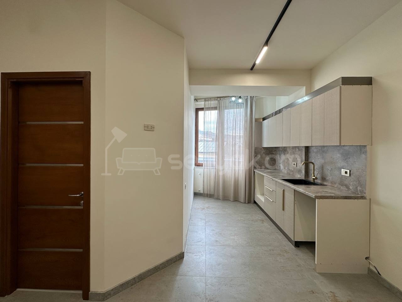 2 Սենյականոց Բնակարան Նորակառույցում, 40քմ, 5/7 հարկ, Կապիտալ Վերանորոգված