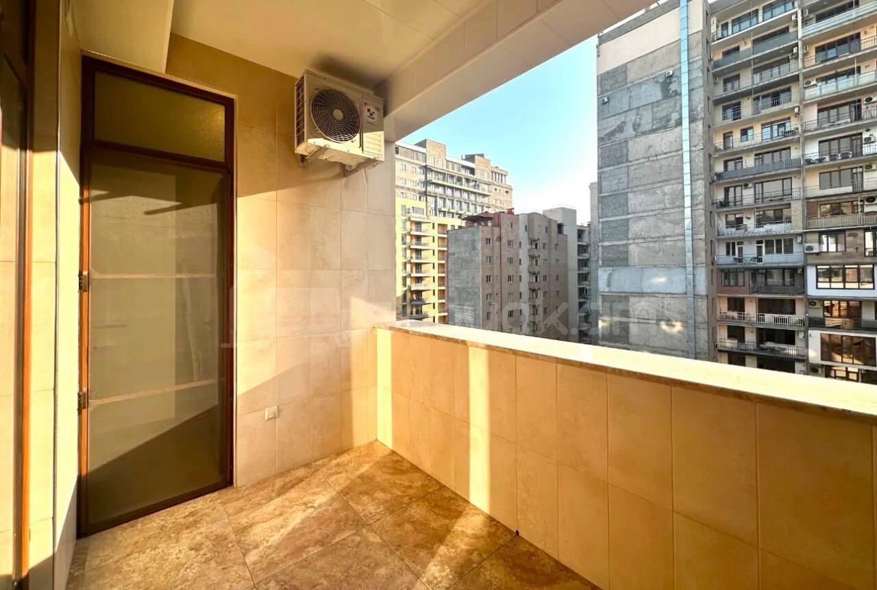 3 Սենյականոց Բնակարան Նորակառույցում, 77քմ, 7/10 հարկ, Կապիտալ Վերանորոգված