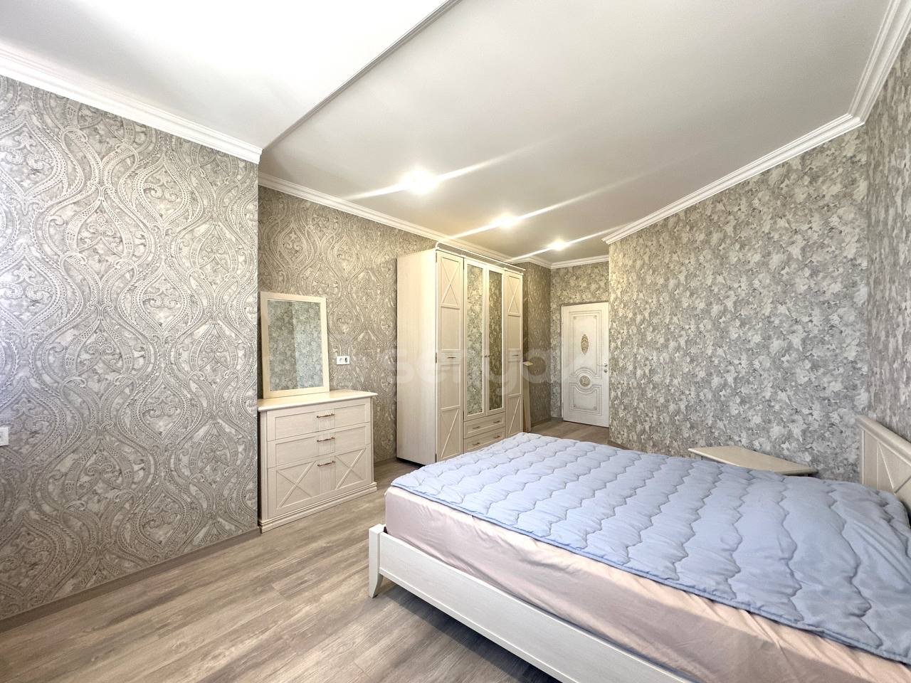 5 Սենյականոց Բնակարան Նորակառույցում, 185քմ, 10/11 հարկ, Կապիտալ Վերանորոգված