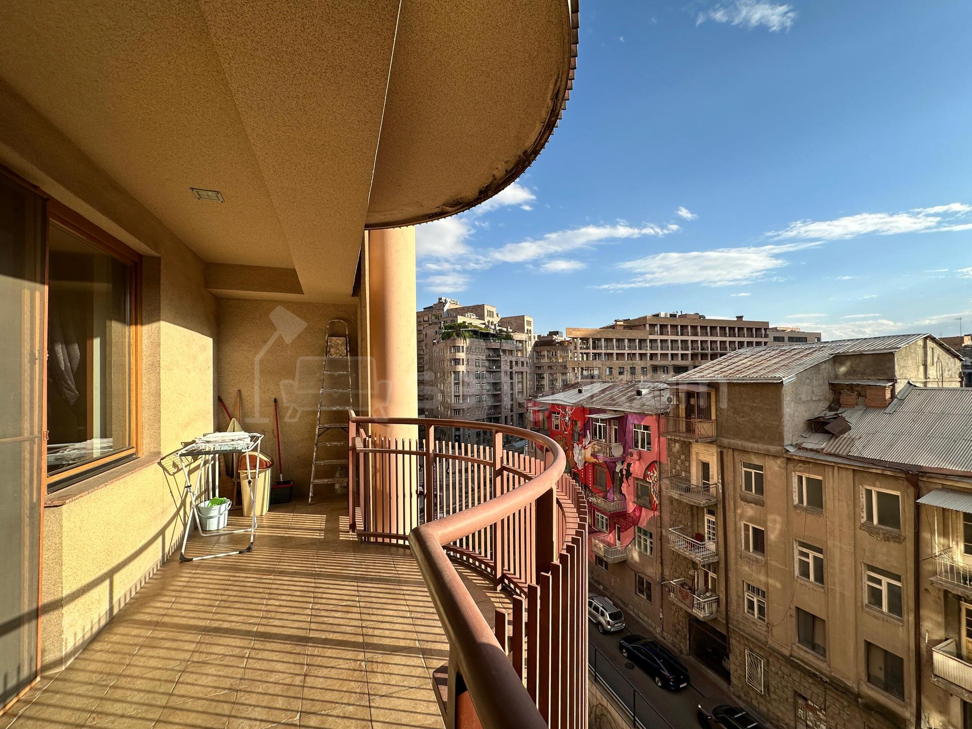 5 Սենյականոց Բնակարան Նորակառույցում, 258քմ, 5/10 հարկ, Կապիտալ Վերանորոգված