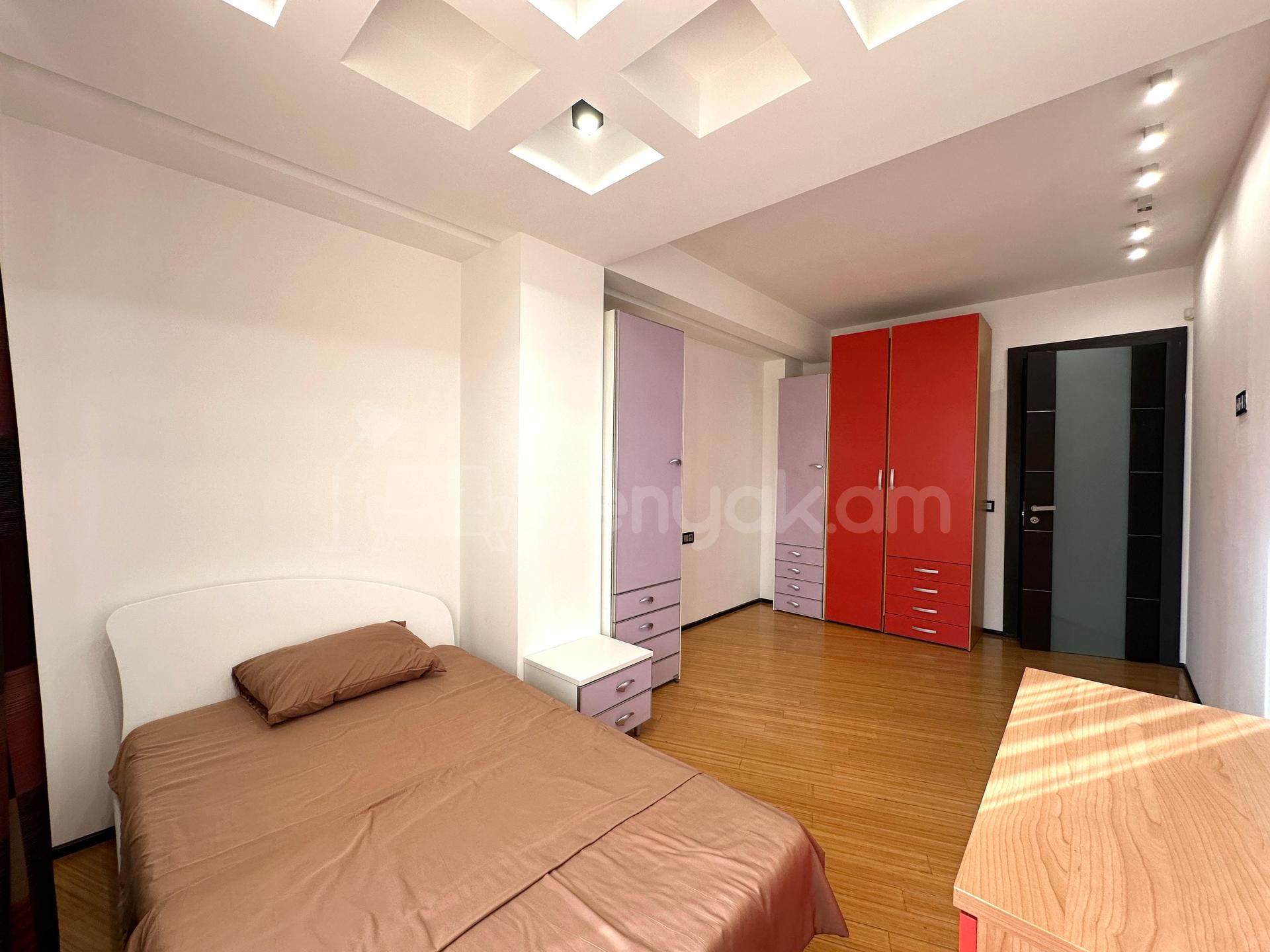 5 Սենյականոց Բնակարան Նորակառույցում, 258քմ, 5/10 հարկ, Կապիտալ Վերանորոգված