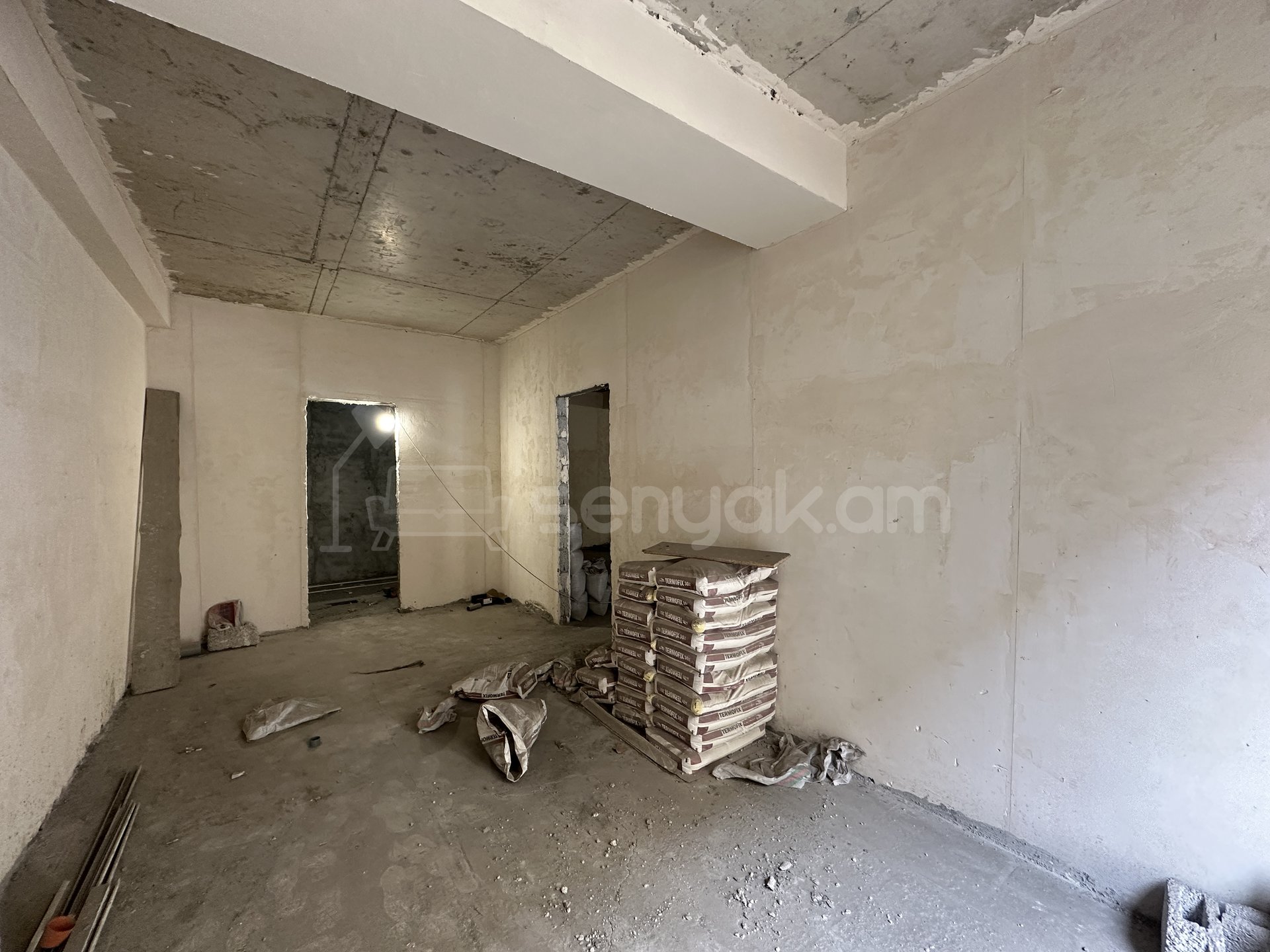 4 Սենյականոց Բնակարան Նորակառույցում, 152քմ, 5/11 հարկ, Զրոյական Վիճակում