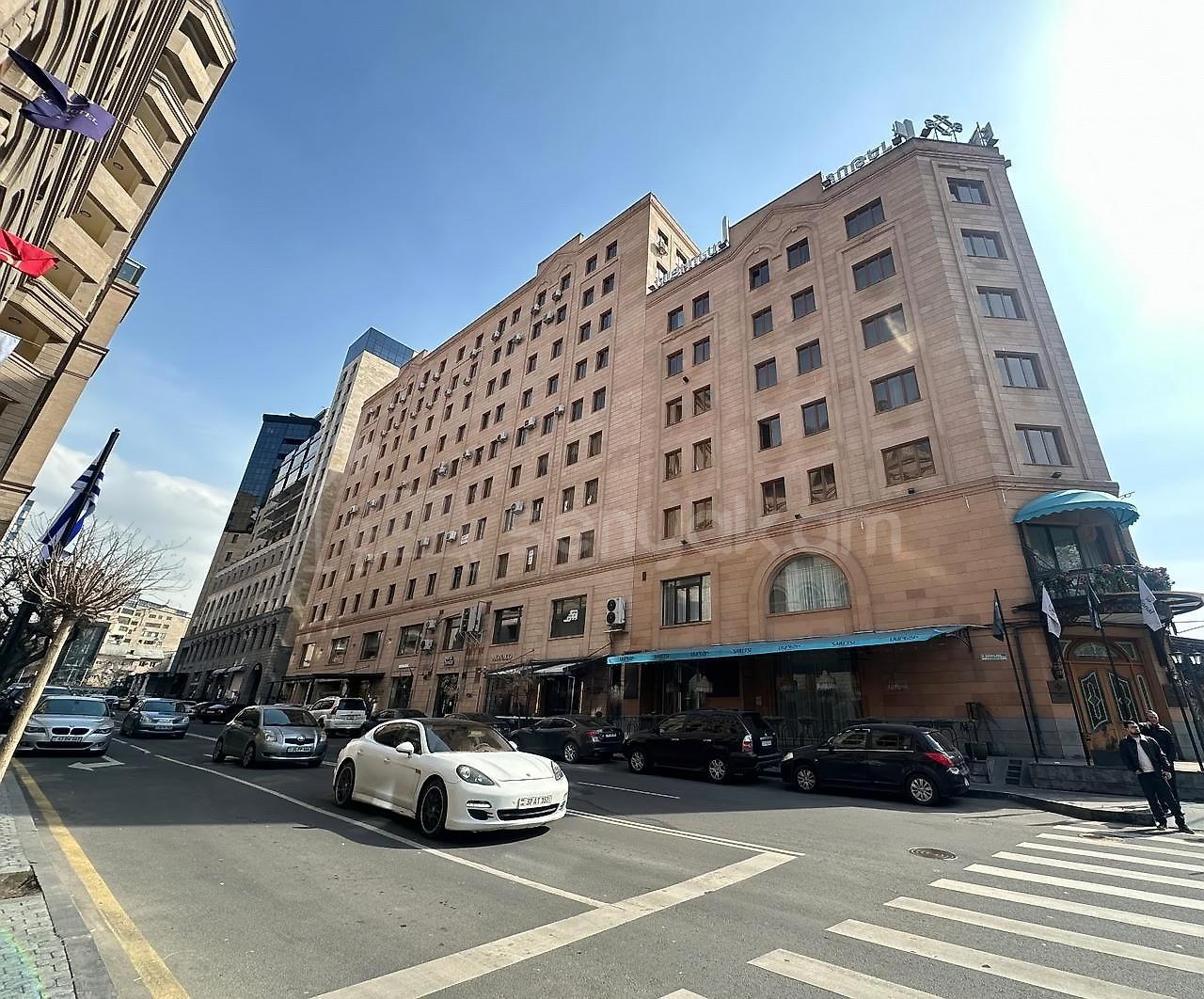 3 Սենյականոց Բնակարան Նորակառույցում, 80քմ, 10/11 հարկ, Կապիտալ Վերանորոգված