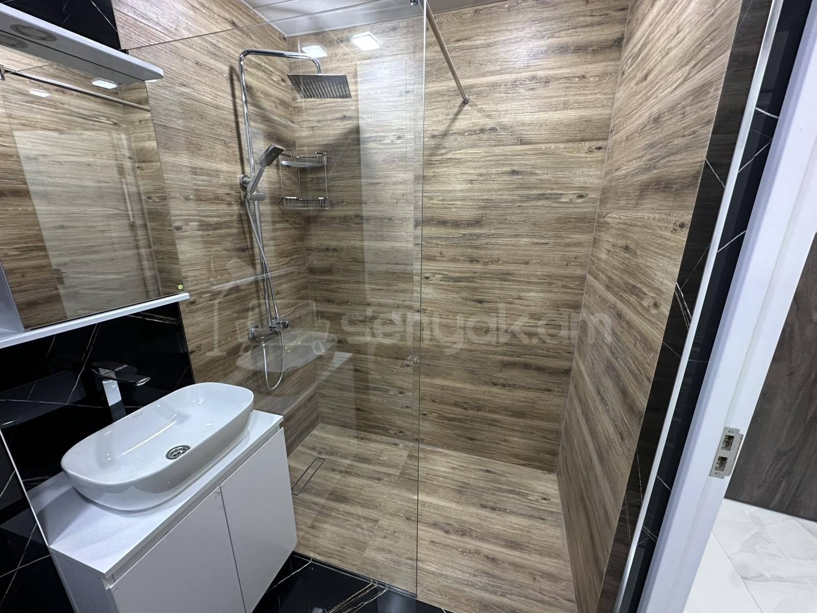 2 Սենյականոց Բնակարան Նորակառույց Քարե Շենքում, 52քմ, 5/16 հարկ, Դիզայներական Վերանորոգված