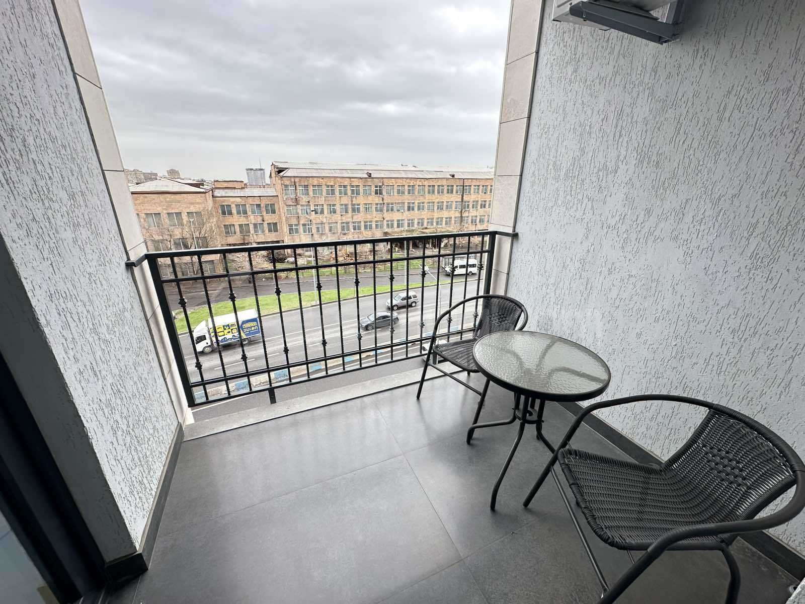 2 Սենյականոց Բնակարան Նորակառույց Քարե Շենքում, 52քմ, 5/16 հարկ, Դիզայներական Վերանորոգված