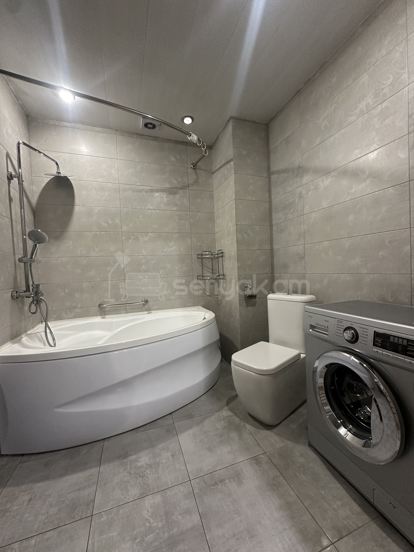 3 Սենյականոց Բնակարան Նորակառույցում, 111քմ, 9/19 հարկ, Կապիտալ Վերանորոգված, Կահավորված