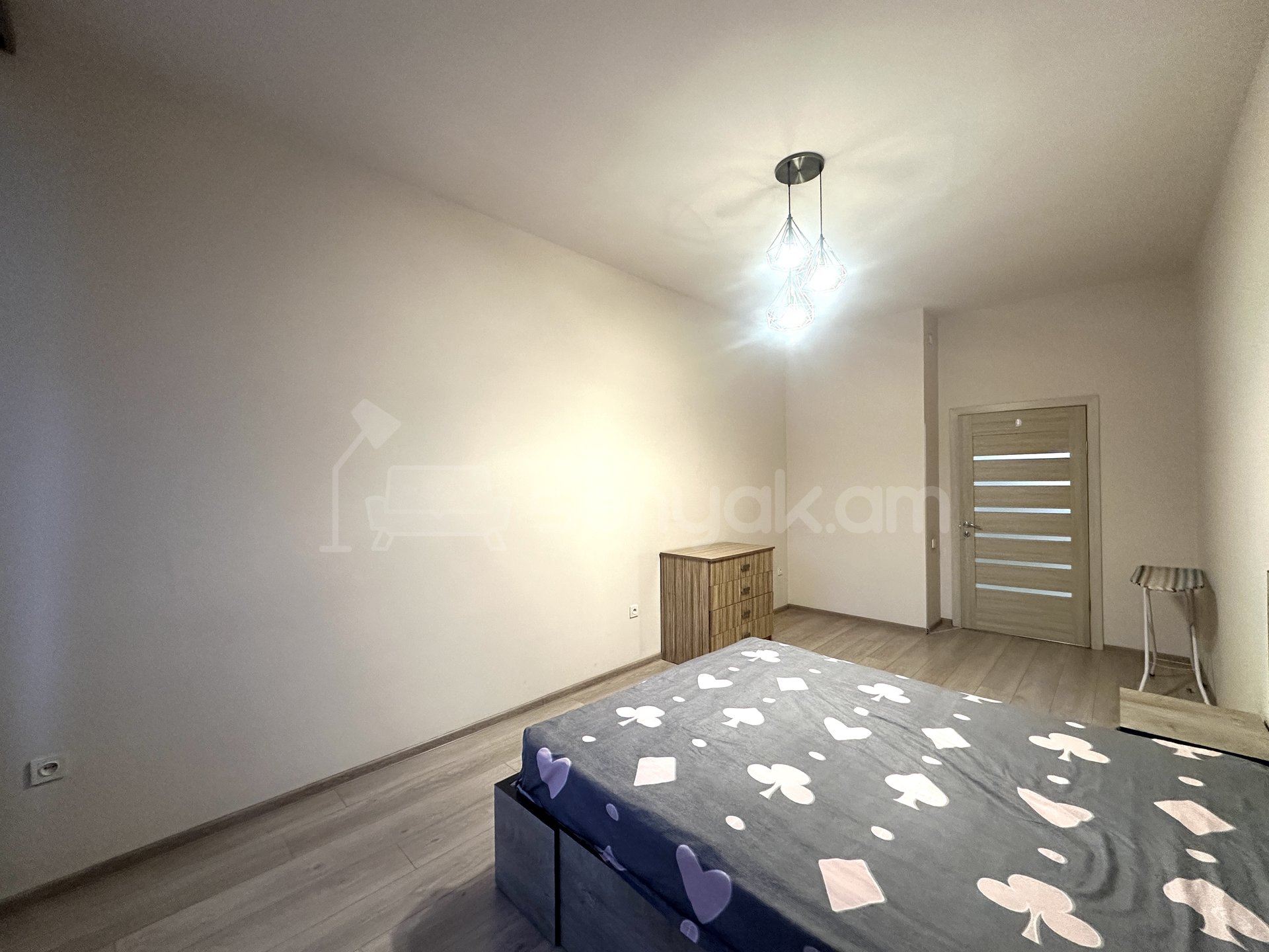 3 Սենյականոց Բնակարան Նորակառույցում, 111քմ, 9/19 հարկ, Կապիտալ Վերանորոգված, Կահավորված