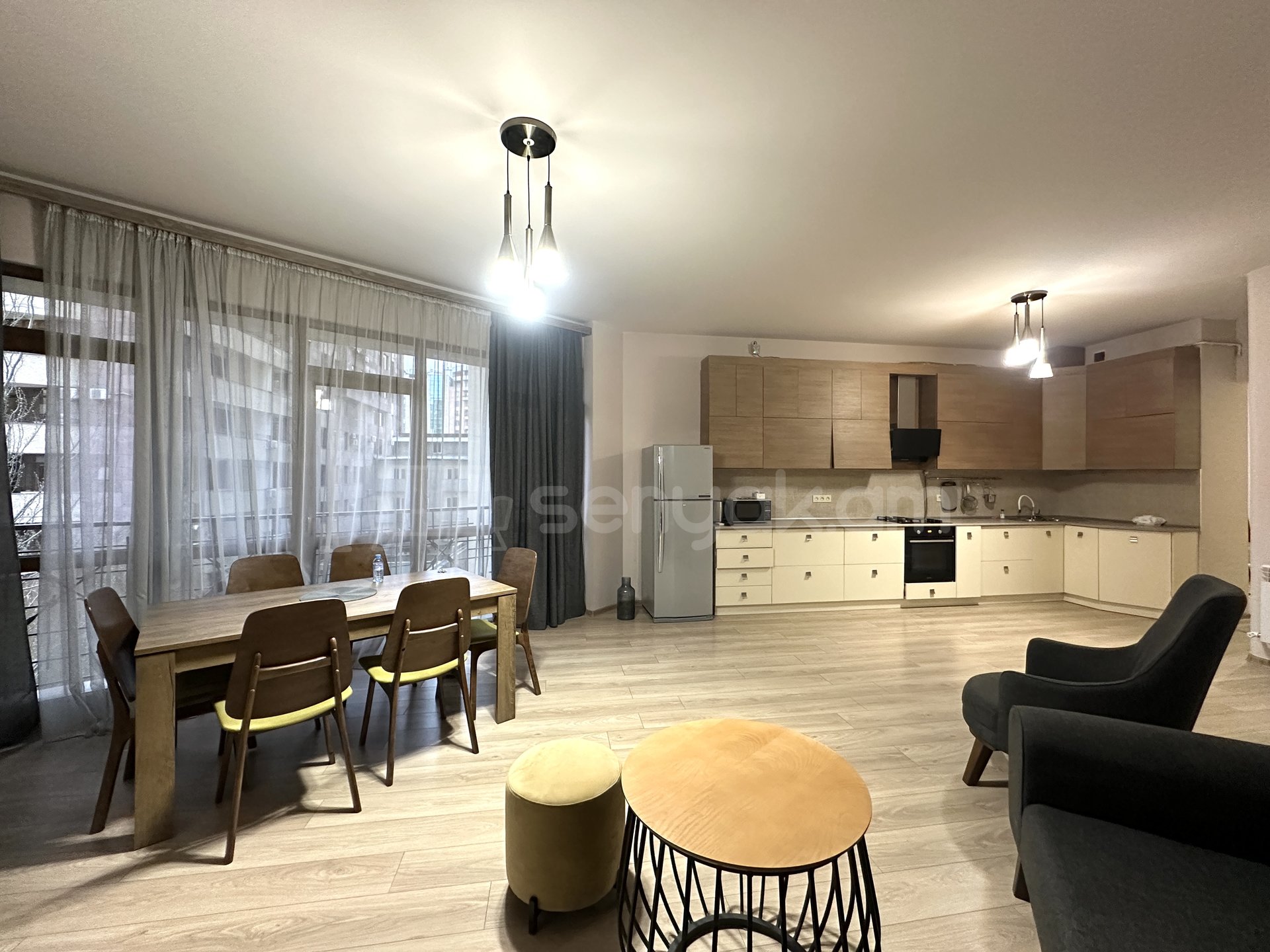 3 Սենյականոց Բնակարան Նորակառույցում, 111քմ, 9/19 հարկ, Կապիտալ Վերանորոգված, Կահավորված