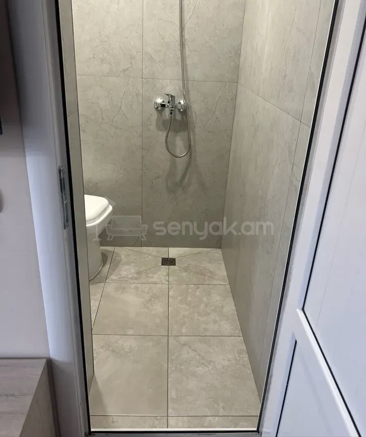 3 Սենյականոց Բնակարան Քարե Շենքում, 64քմ, 1/1 հարկ, Կապիտալ Վերանորոգված, Կահավորված