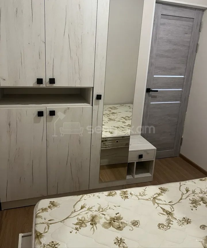 3 Սենյականոց Բնակարան Քարե Շենքում, 64քմ, 1/1 հարկ, Կապիտալ Վերանորոգված, Կահավորված