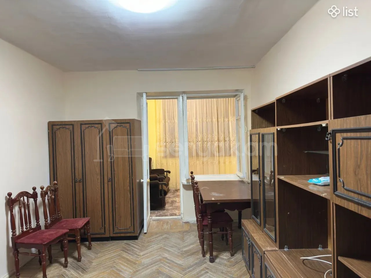 1 Սենյականոց Բնակարան Քարե Շենքում, 42քմ, 2/5 հարկ, Նորմալ Վիճակում, Կահավորված