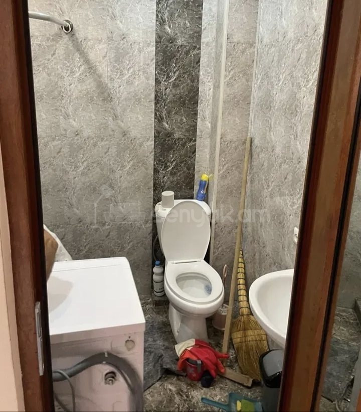 2 Սենյականոց Բնակարան Քարե Շենքում, 48քմ, 1/1 հարկ, Նորմալ Վիճակում, Կահավորված