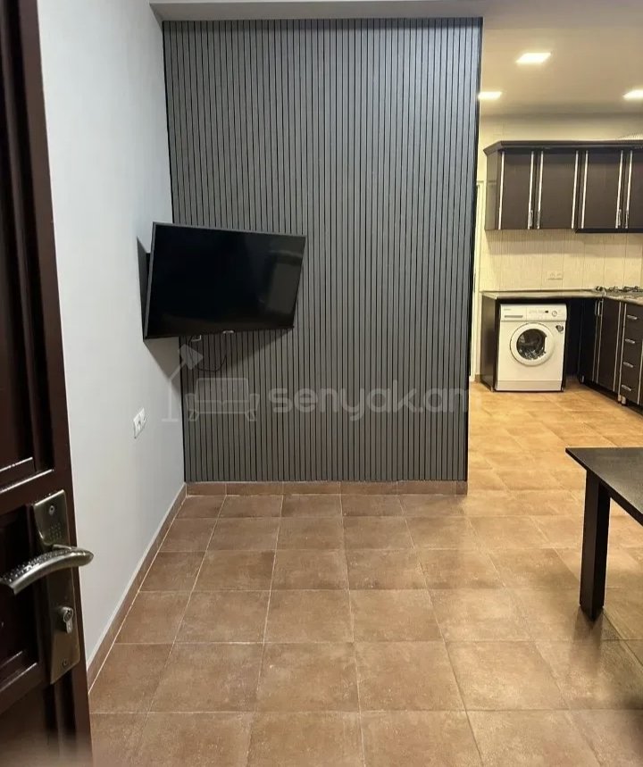 2 Սենյականոց Բնակարան Քարե Շենքում, 48քմ, 2/2 հարկ, Կապիտալ Վերանորոգված, Կահավորված