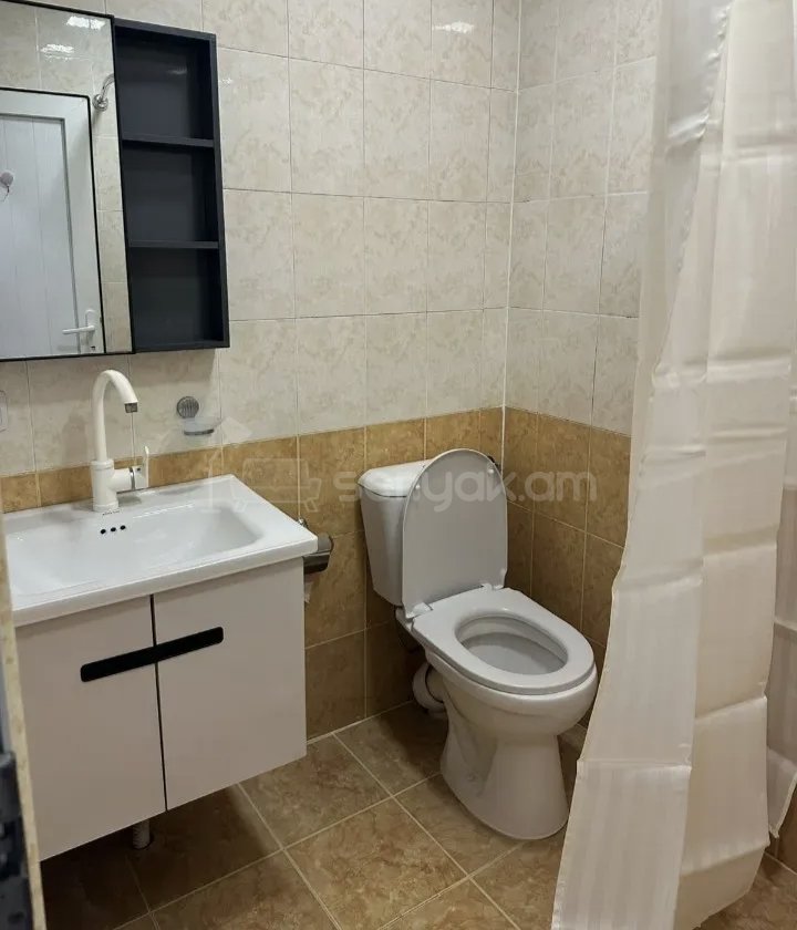 2 Սենյականոց Բնակարան Քարե Շենքում, 48քմ, 2/2 հարկ, Կապիտալ Վերանորոգված, Կահավորված