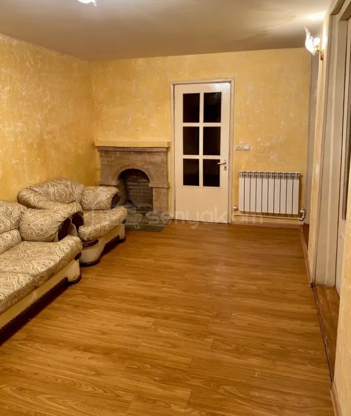 3 Սենյականոց Բնակարան Քարե Շենքում, 68քմ, 1/1 հարկ, Կապիտալ Վերանորոգված, Կահավորված