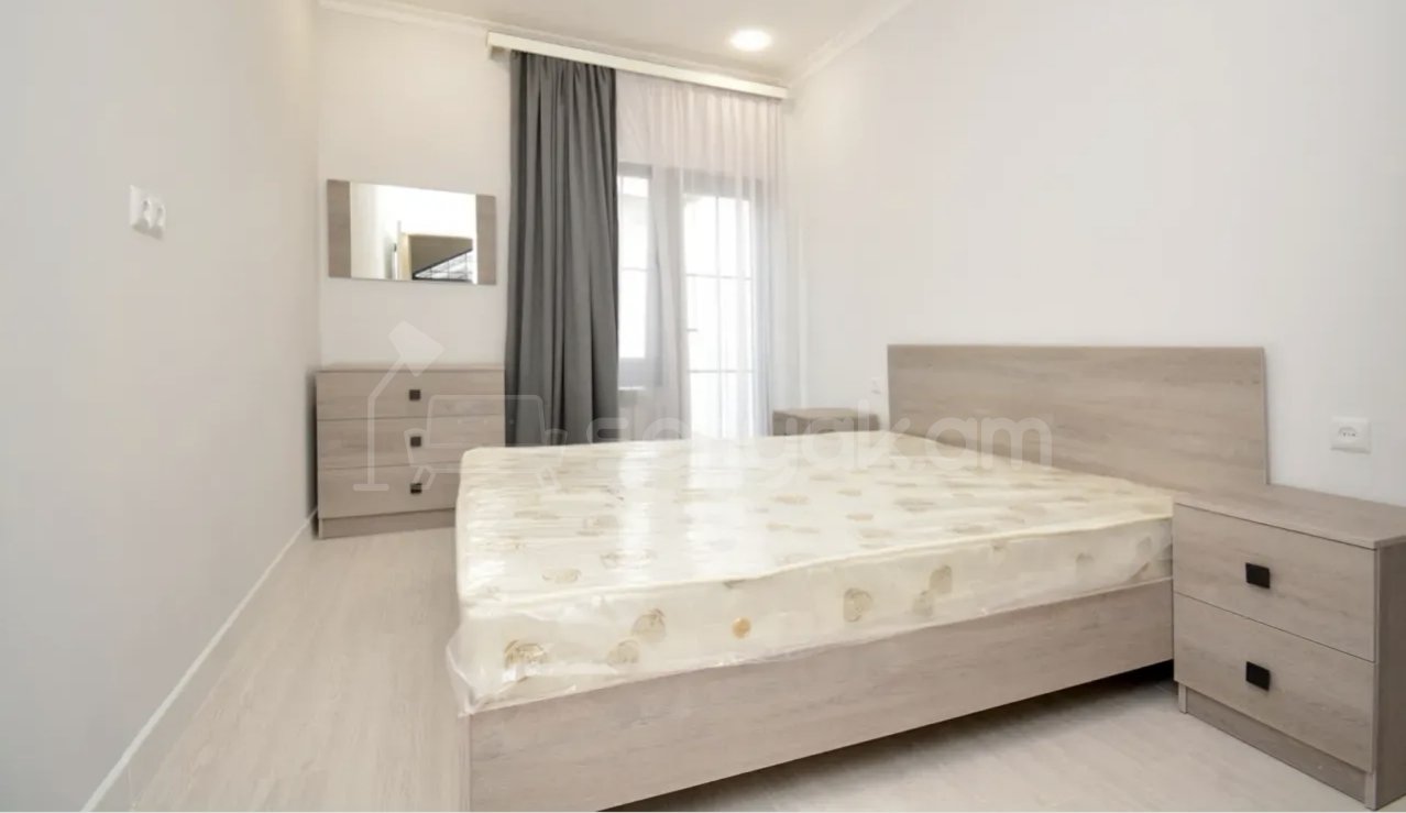 3 Սենյականոց Բնակարան Քարե Շենքում, 78քմ, 2/2 հարկ, Կապիտալ Վերանորոգված, Կահավորված