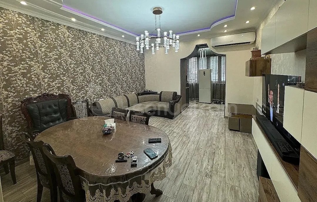 4 Սենյականոց Բնակարան Քարե Շենքում, 90քմ, 2/5 հարկ, Դիզայներական Վերանորոգված, Կահավորված, Արևկող