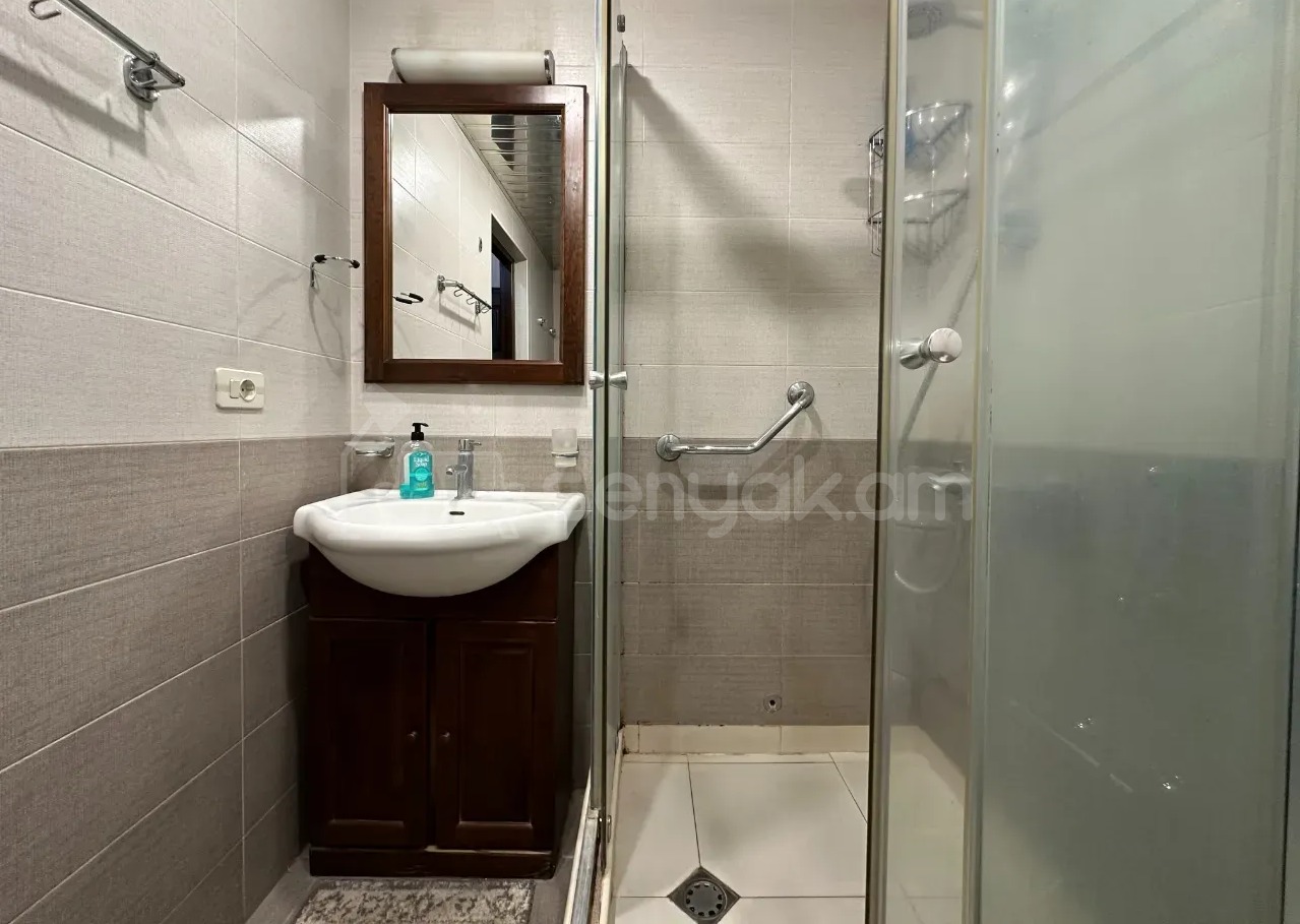 2 Սենյականոց Բնակարան, 45քմ, 3/9 հարկ, Դիզայներական Վերանորոգված, Կահավորված, Արևկող