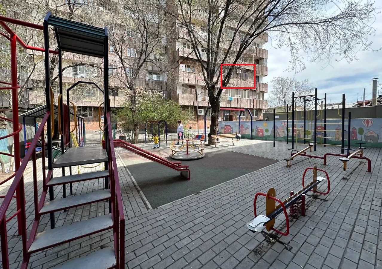 2 Սենյականոց Բնակարան, 45քմ, 3/9 հարկ, Դիզայներական Վերանորոգված, Կահավորված, Արևկող