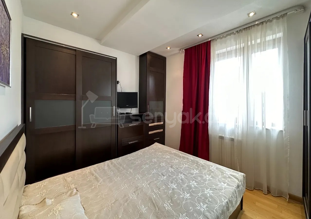 2 Սենյականոց Բնակարան, 45քմ, 3/9 հարկ, Դիզայներական Վերանորոգված, Կահավորված, Արևկող