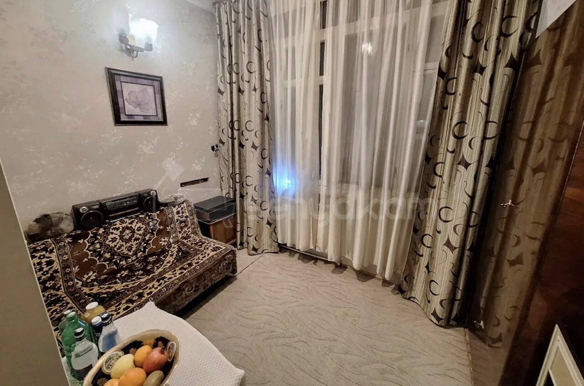 3 Սենյականոց Բնակարան Քարե Շենքում, 62քմ, 4/5 հարկ, Կոսմետիկ Վերանորոգված, Կահավորված, Արևկող