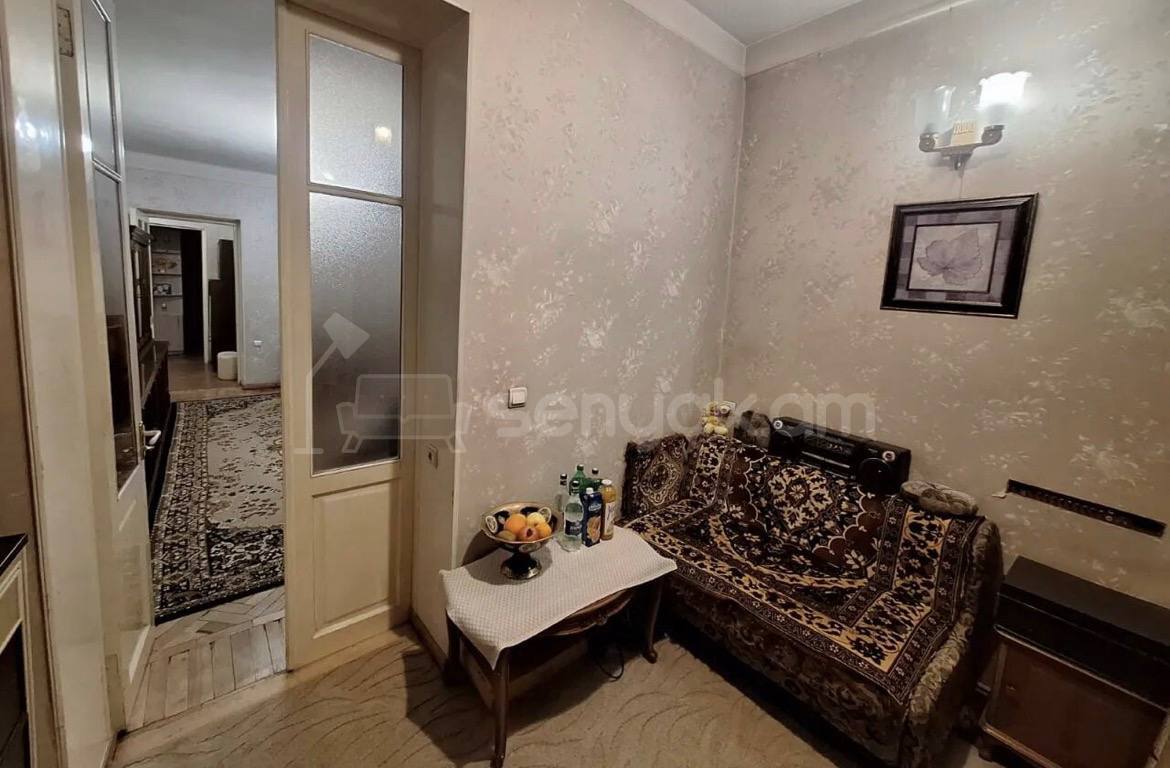 3 Սենյականոց Բնակարան Քարե Շենքում, 62քմ, 4/5 հարկ, Կոսմետիկ Վերանորոգված, Կահավորված