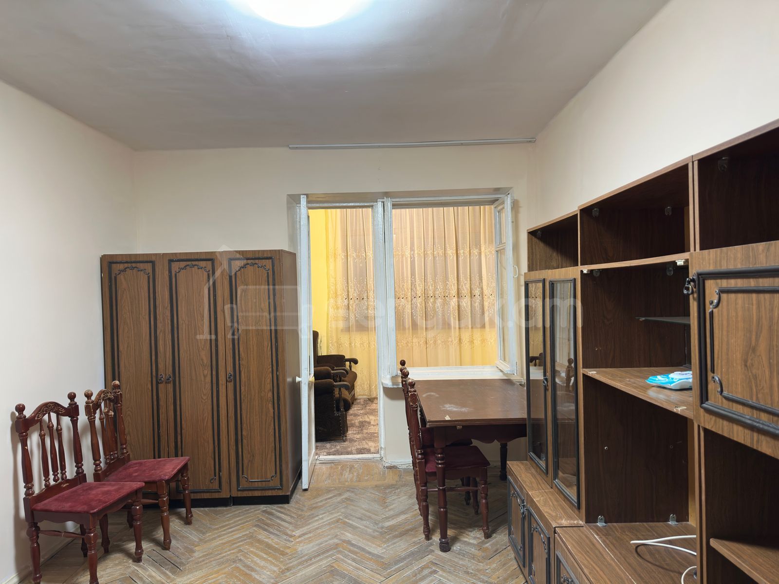 2 Սենյականոց Բնակարան Քարե Շենքում, 50քմ, 5/5 հարկ, Նորմալ Վիճակում, Կահավորված