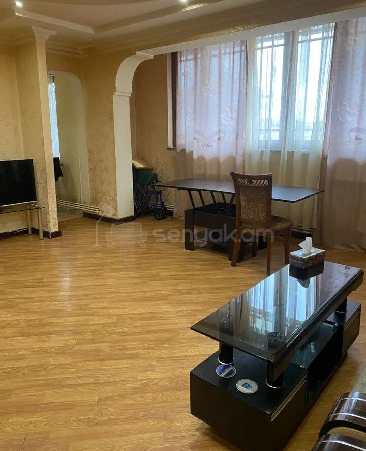 3 Սենյականոց Բնակարան, 75քմ, 1/9 հարկ, Կապիտալ Վերանորոգված