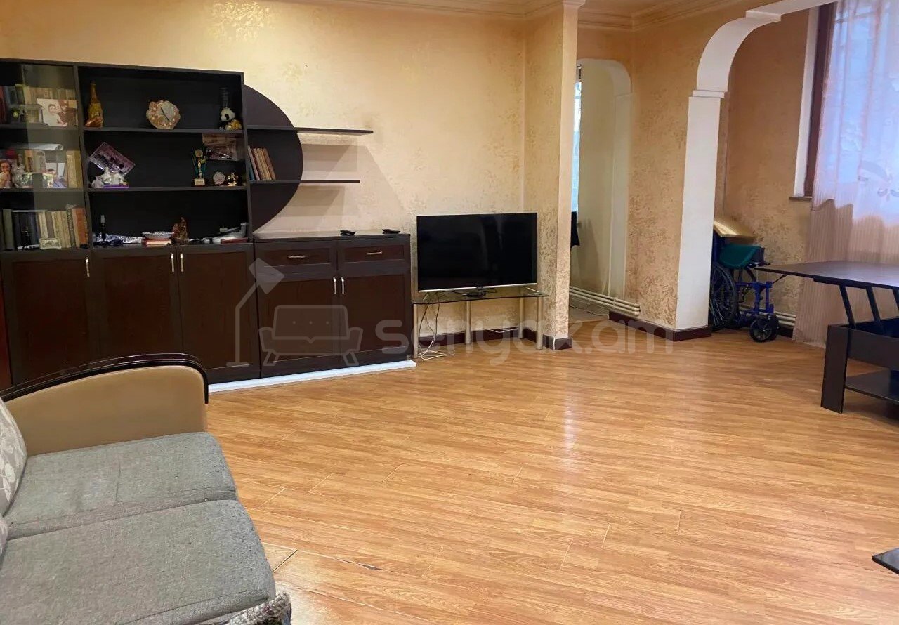 3 Սենյականոց Բնակարան, 75քմ, 1/9 հարկ, Կապիտալ Վերանորոգված