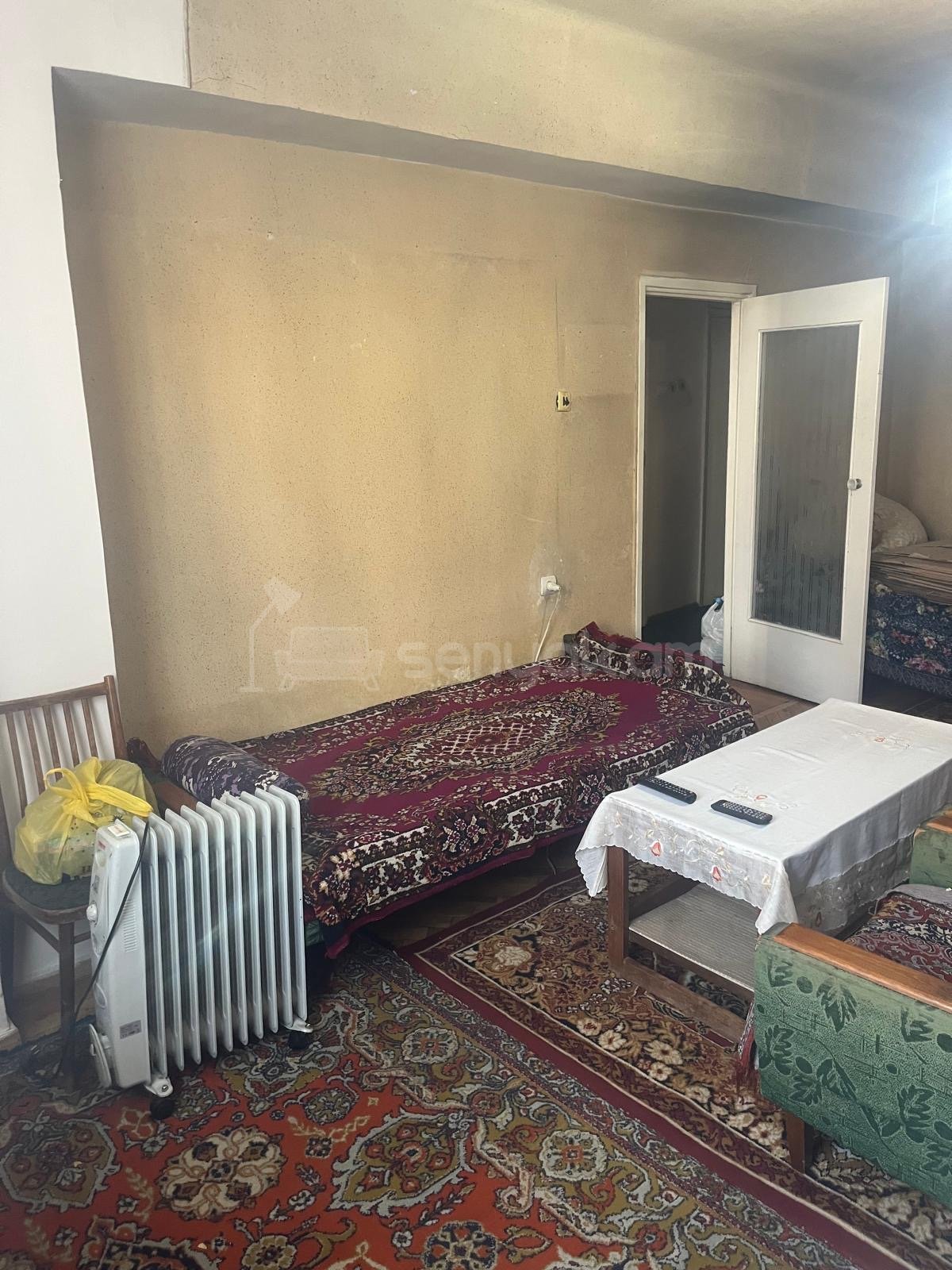 1 Սենյականոց Բնակարան, 43քմ, 5/9 հարկ, Պետական Վիճակում, Մասամբ Կահավորված