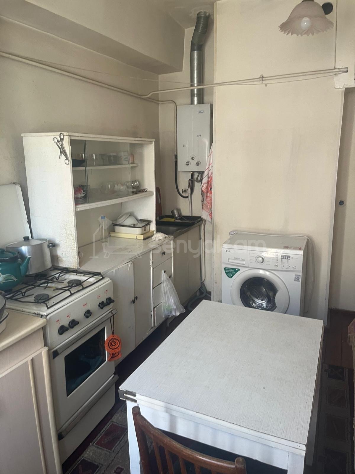 1 Սենյականոց Բնակարան, 43քմ, 5/9 հարկ, Պետական Վիճակում, Մասամբ Կահավորված