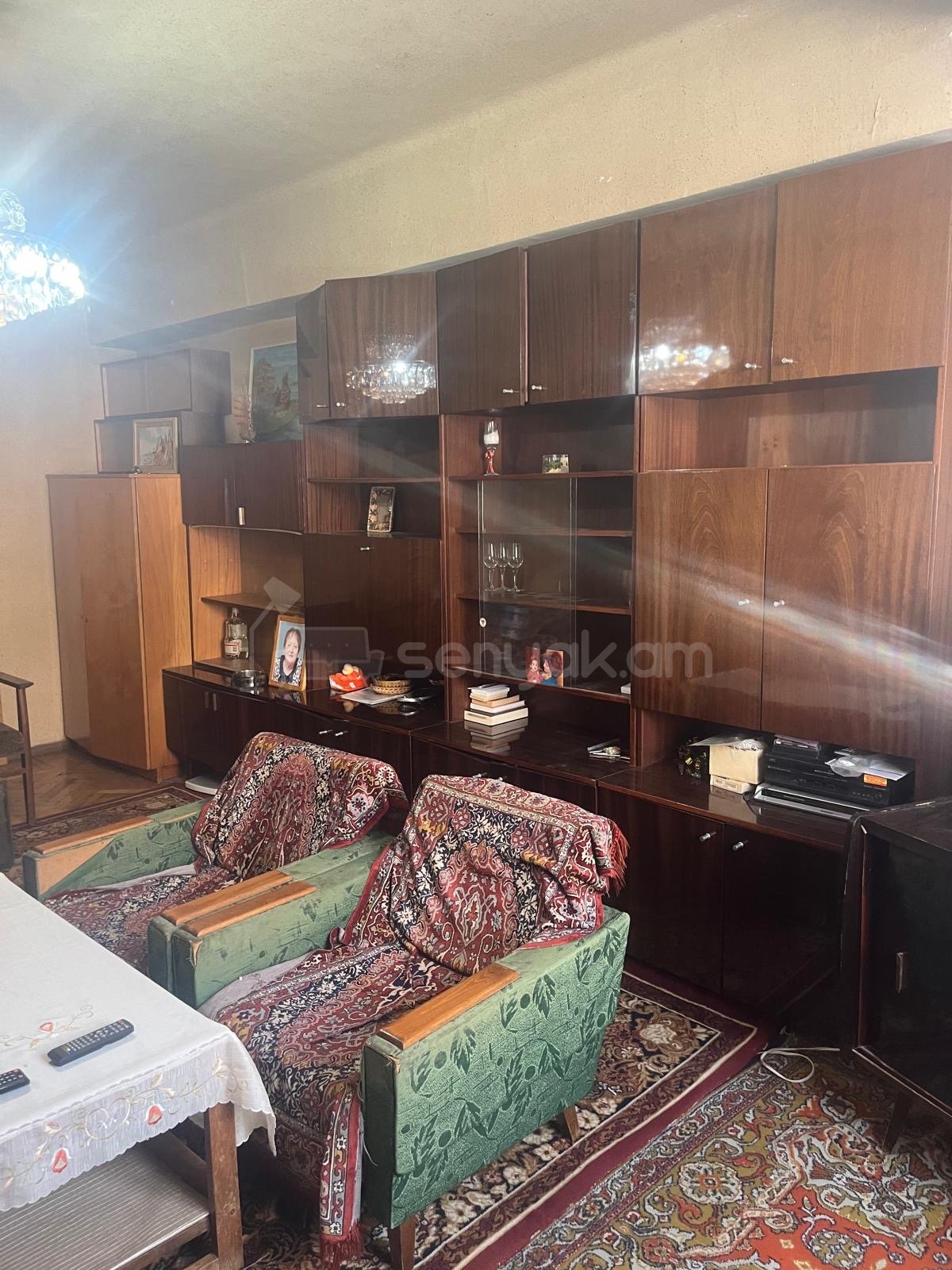 1 Սենյականոց Բնակարան, 43քմ, 5/9 հարկ, Պետական Վիճակում, Մասամբ Կահավորված