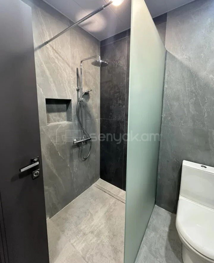 3 Սենյականոց Բնակարան Նորակառույցում, 70քմ, 12/13 հարկ, Կապիտալ Վերանորոգված