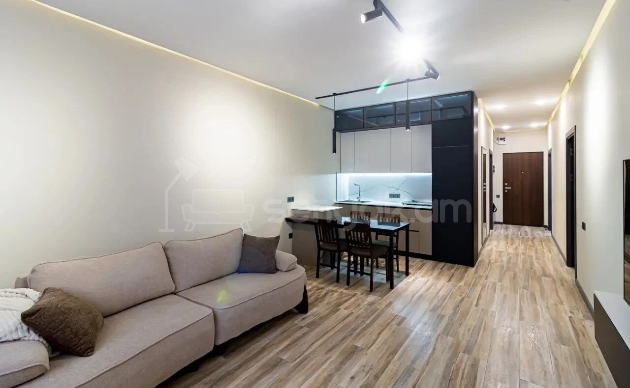 3 Սենյականոց Բնակարան Նորակառույցում, 70քմ, 12/13 հարկ, Կապիտալ Վերանորոգված