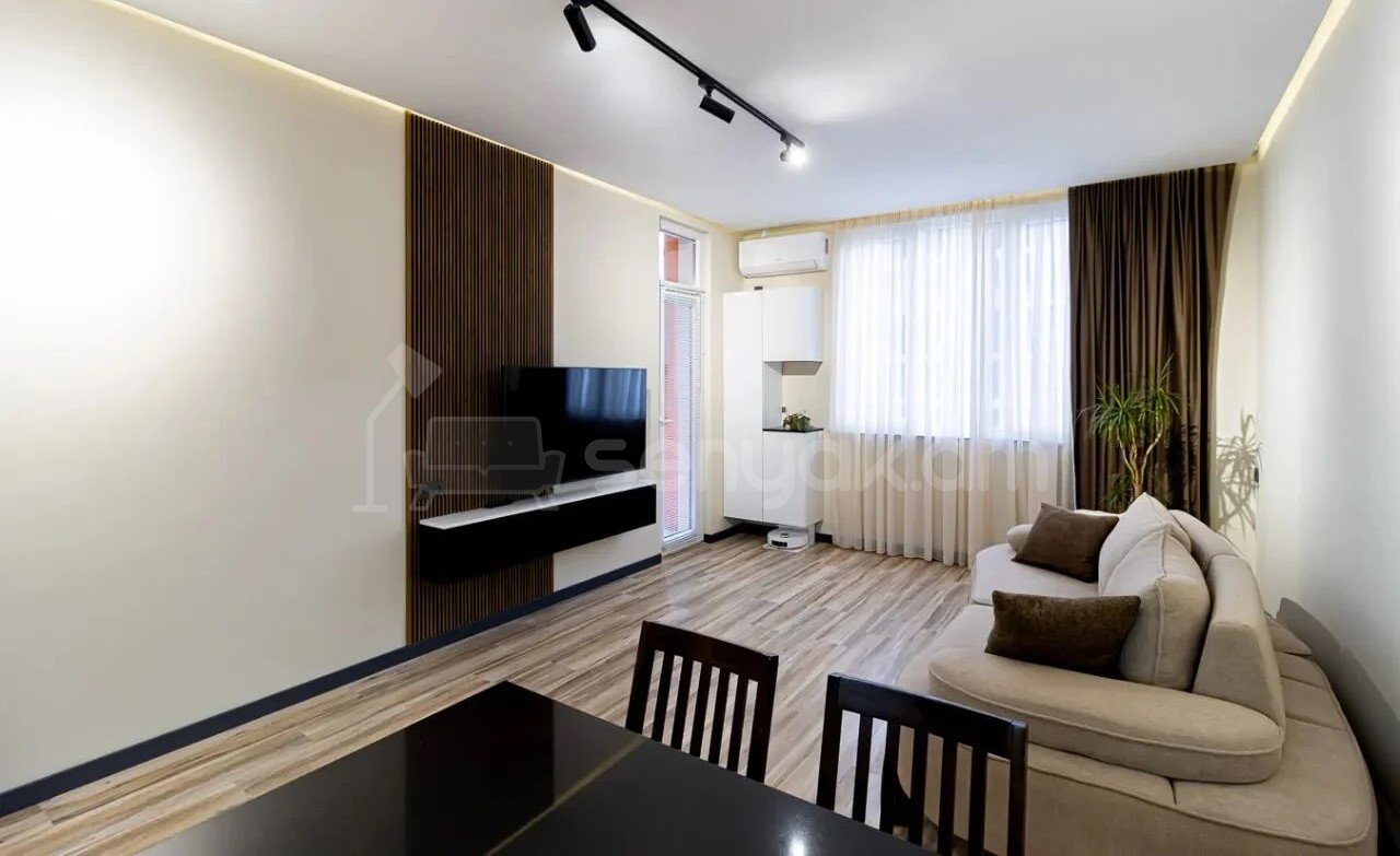 3 Սենյականոց Բնակարան Նորակառույցում, 70քմ, 12/13 հարկ, Կապիտալ Վերանորոգված