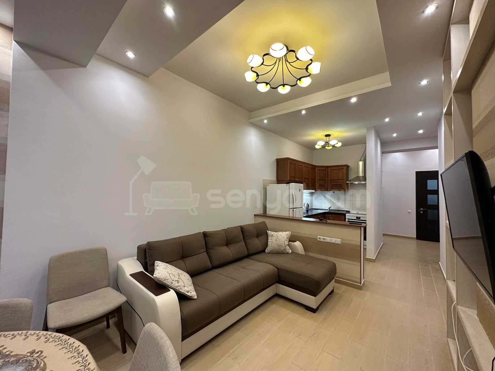 3 Սենյականոց Բնակարան Նորակառույցում, 74քմ, 13/18 հարկ, Կապիտալ Վերանորոգված, Կահավորված, Արևկող