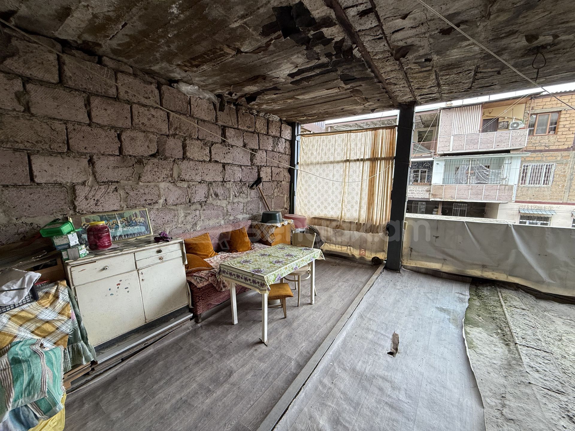 2 Սենյականոց Բնակարան Քարե Շենքում, 54քմ, 2/5 հարկ, Կոսմետիկ Վերանորոգված