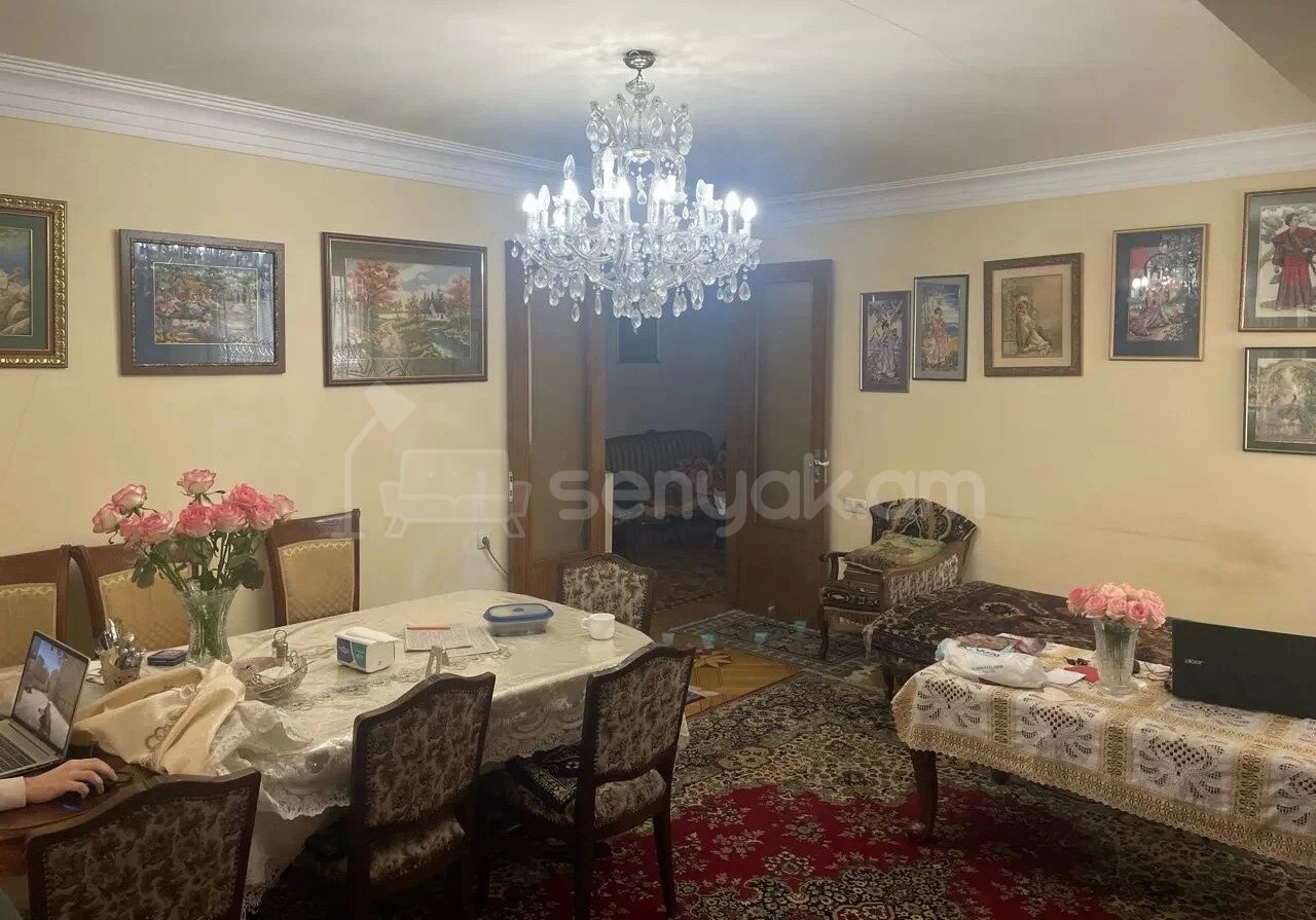 3 Սենյականոց Բնակարան, 82քմ, 9/14 հարկ, Նորմալ Վիճակում