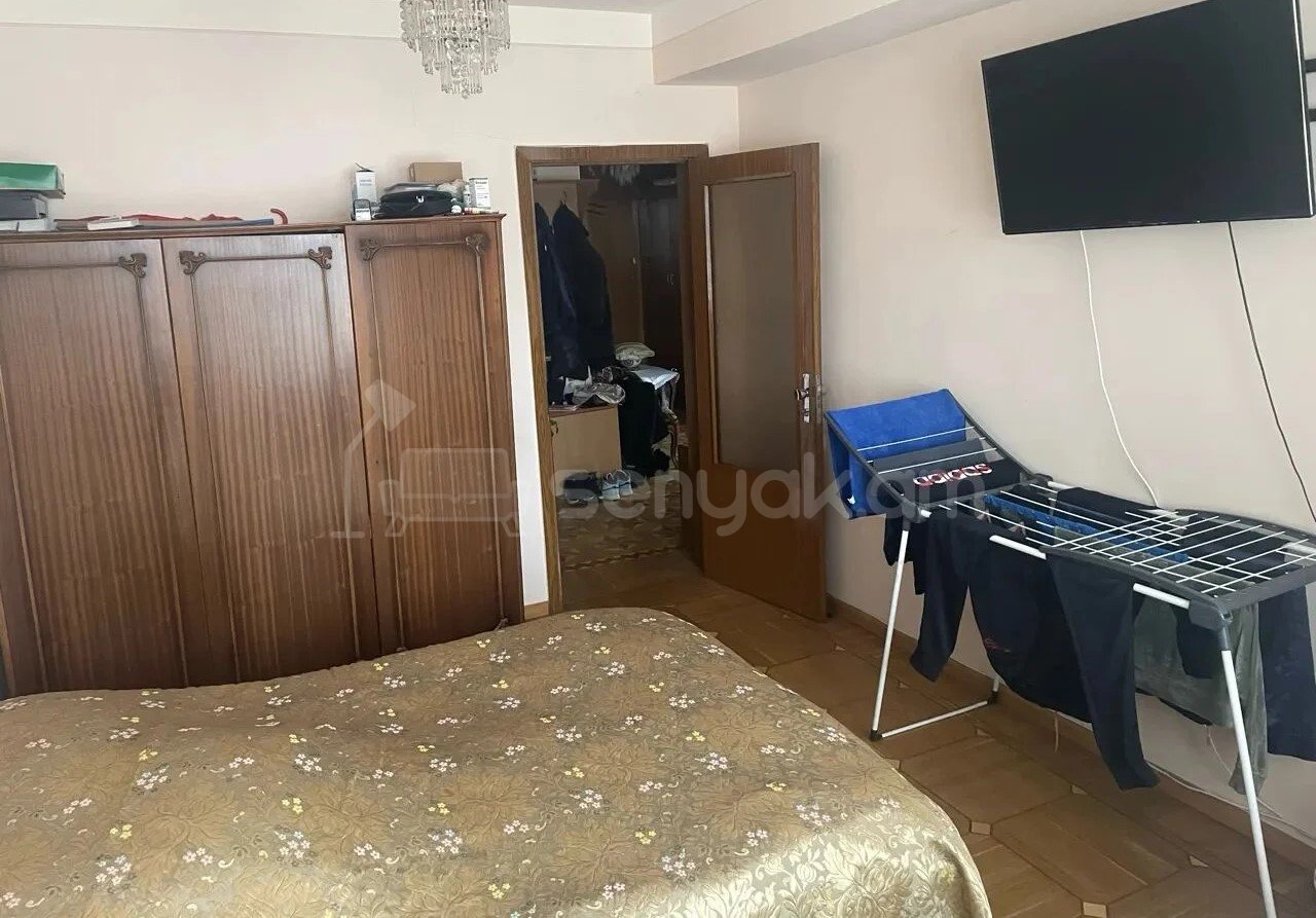 3 Սենյականոց Բնակարան, 82քմ, 9/14 հարկ, Նորմալ Վիճակում