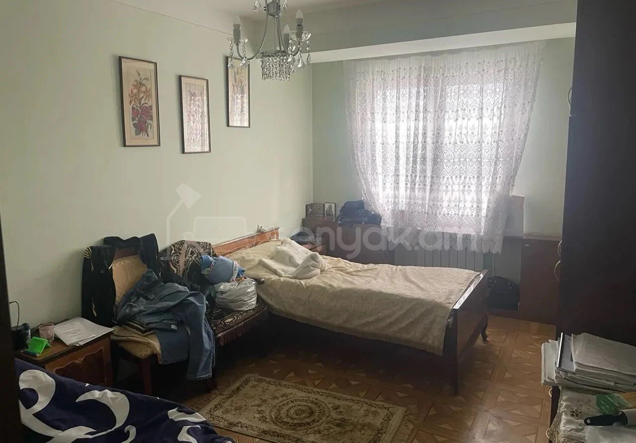 3 Սենյականոց Բնակարան, 82քմ, 9/14 հարկ, Նորմալ Վիճակում