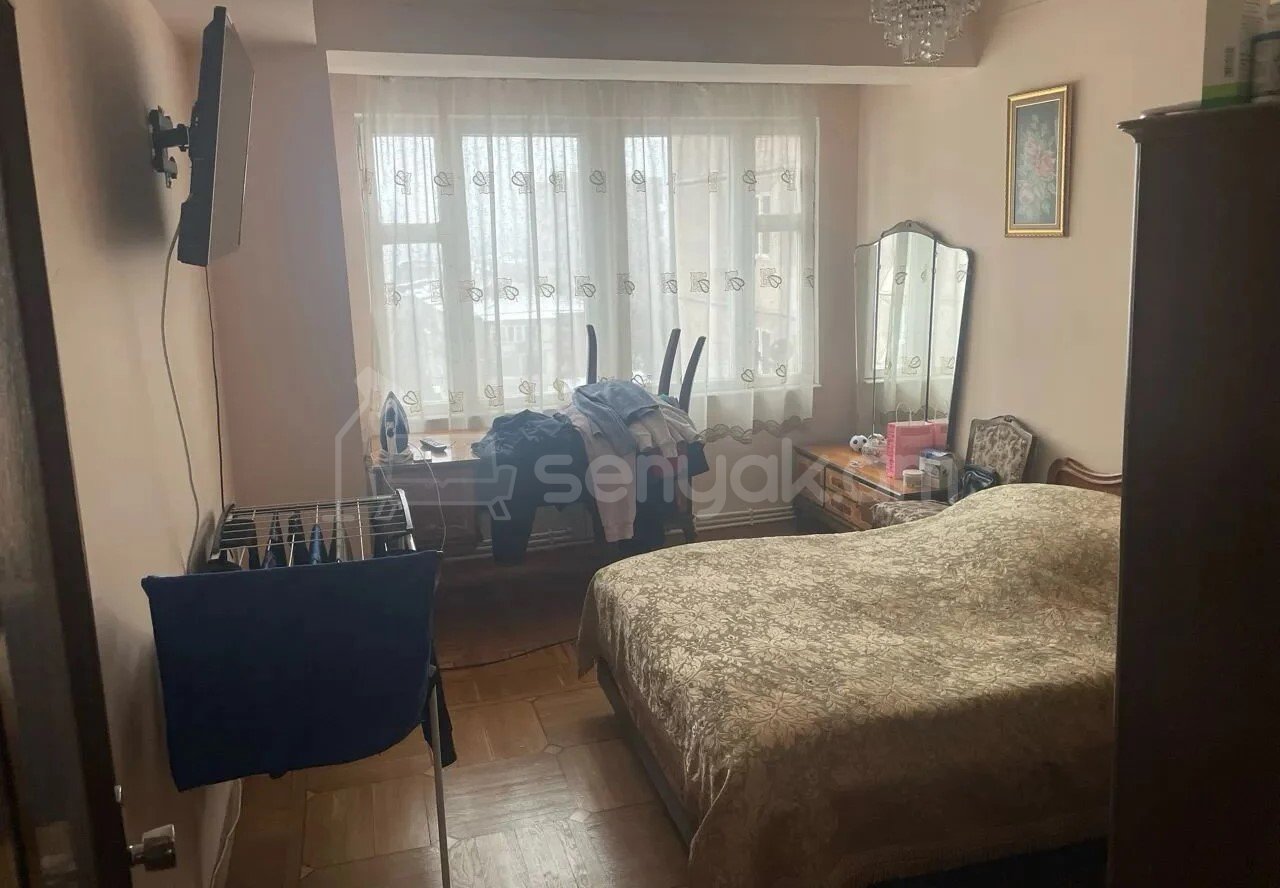 3 Սենյականոց Բնակարան, 82քմ, 9/14 հարկ, Նորմալ Վիճակում