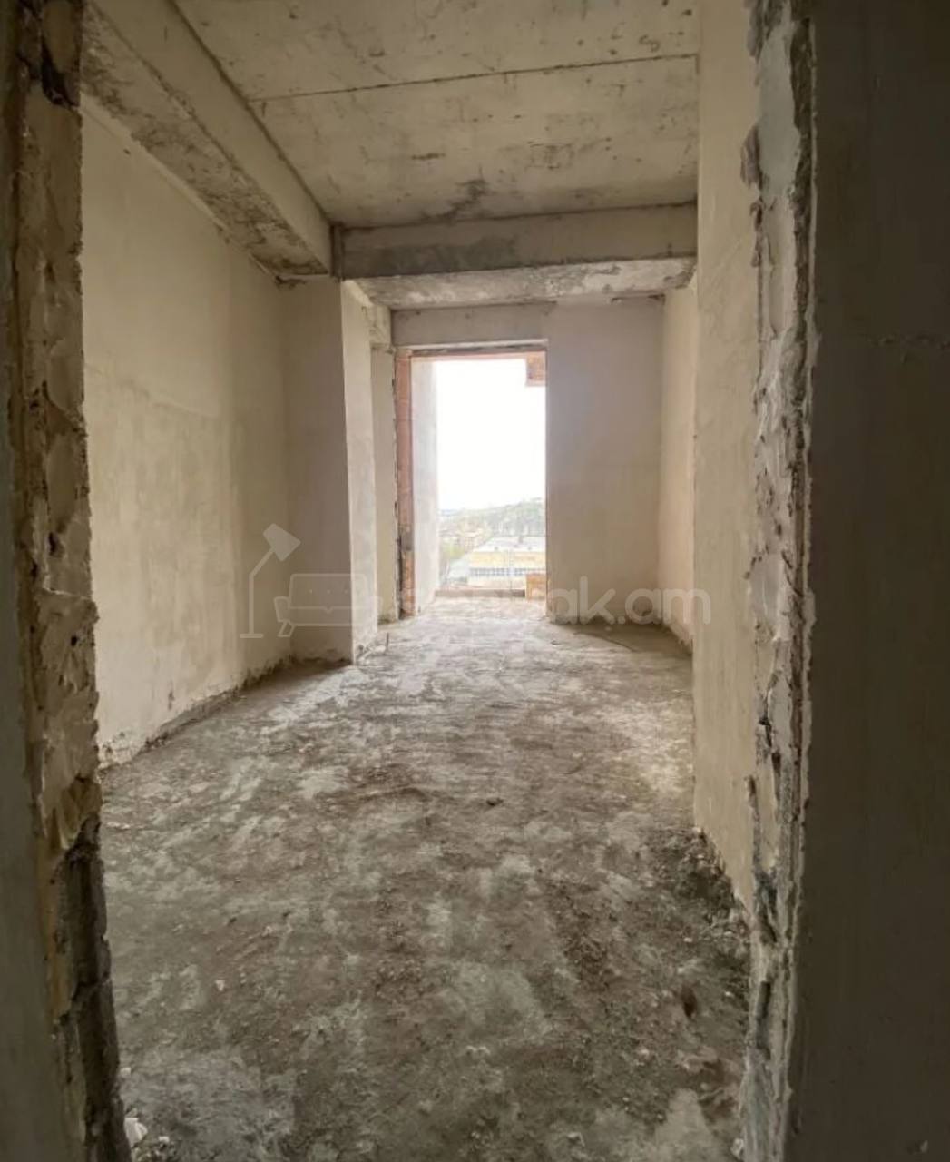 3 Սենյականոց Բնակարան, 93քմ, 8/14 հարկ, Զրոյական Վիճակում