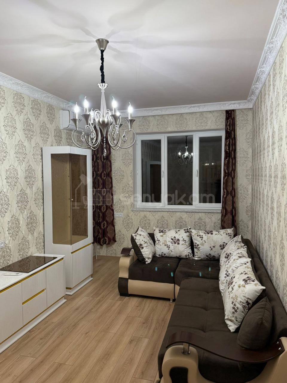 3 Սենյականոց Բնակարան Քարե Շենքում, 75քմ, 3/5 հարկ, Կապիտալ Վերանորոգված, Կահավորված, Արևկող