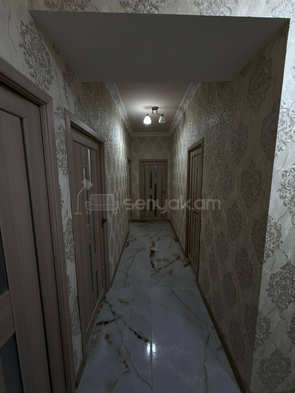 3 Սենյականոց Բնակարան Քարե Շենքում, 75քմ, 3/5 հարկ, Կապիտալ Վերանորոգված, Կահավորված, Արևկող