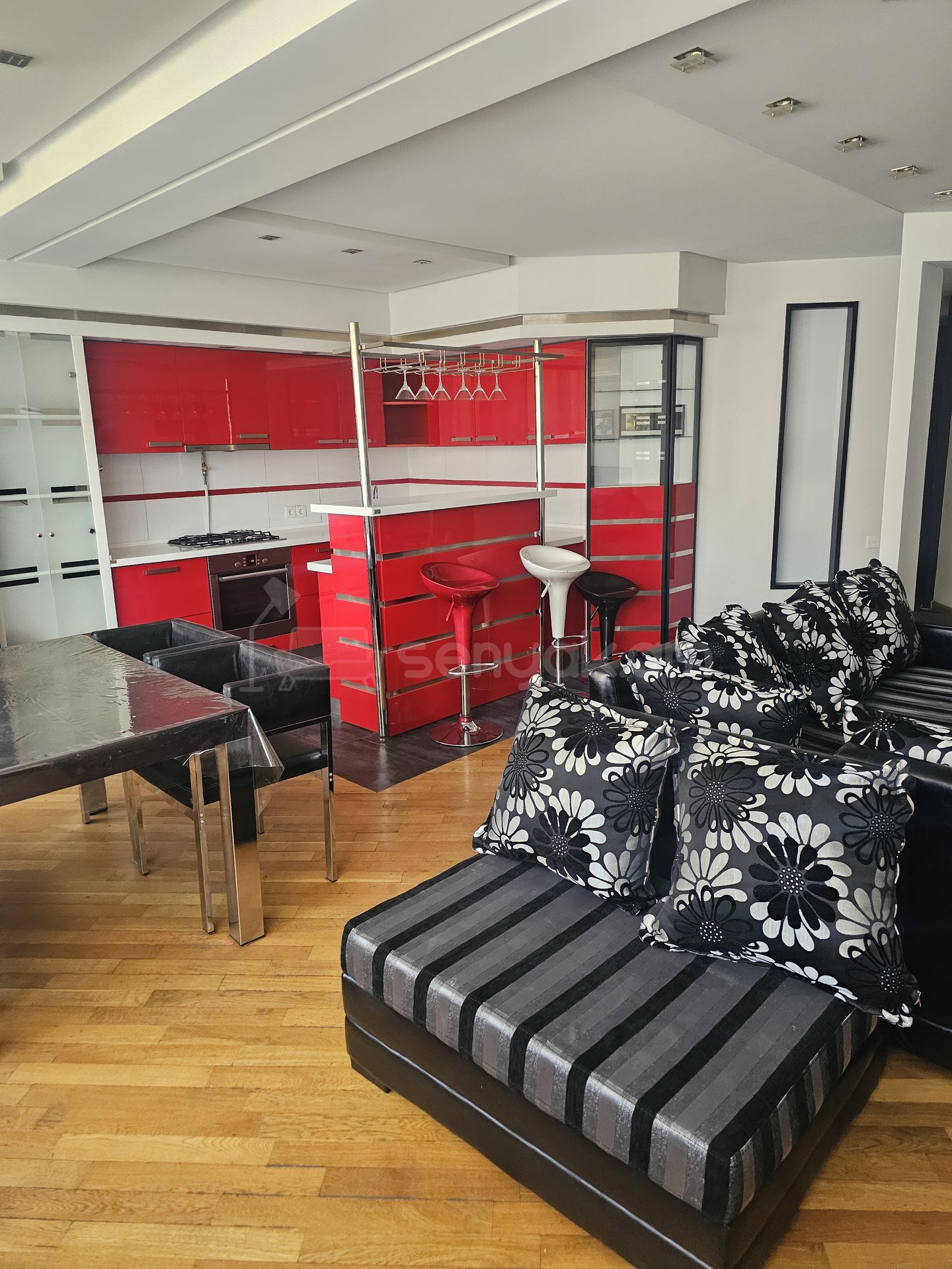 2 Սենյականոց Բնակարան, 72քմ, 6/10 հարկ, Դիզայներական Վերանորոգված, Կահավորված