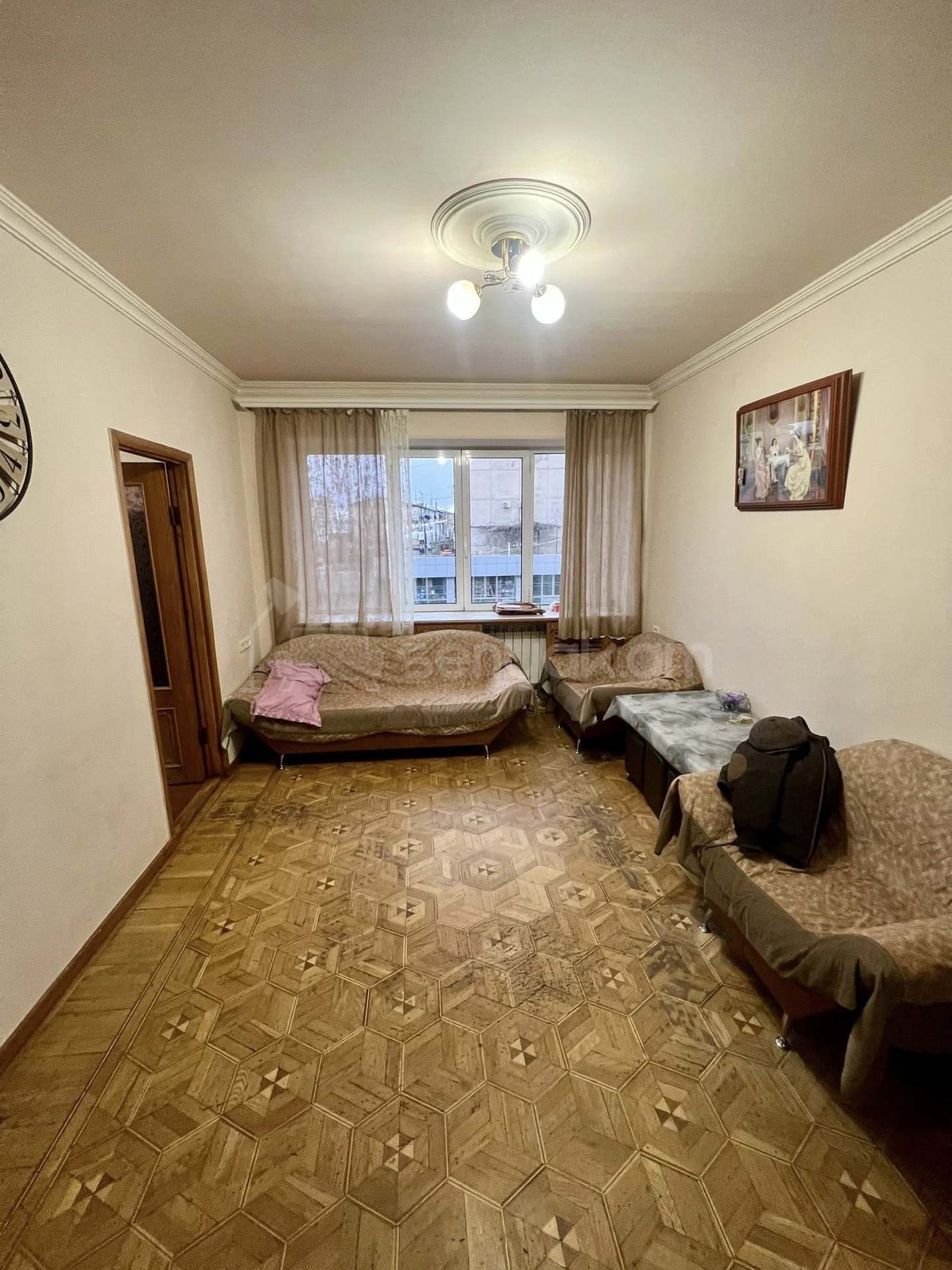 4 Սենյականոց Բնակարան Քարե Շենքում, 110քմ, 3/5 հարկ, Կապիտալ Վերանորոգված