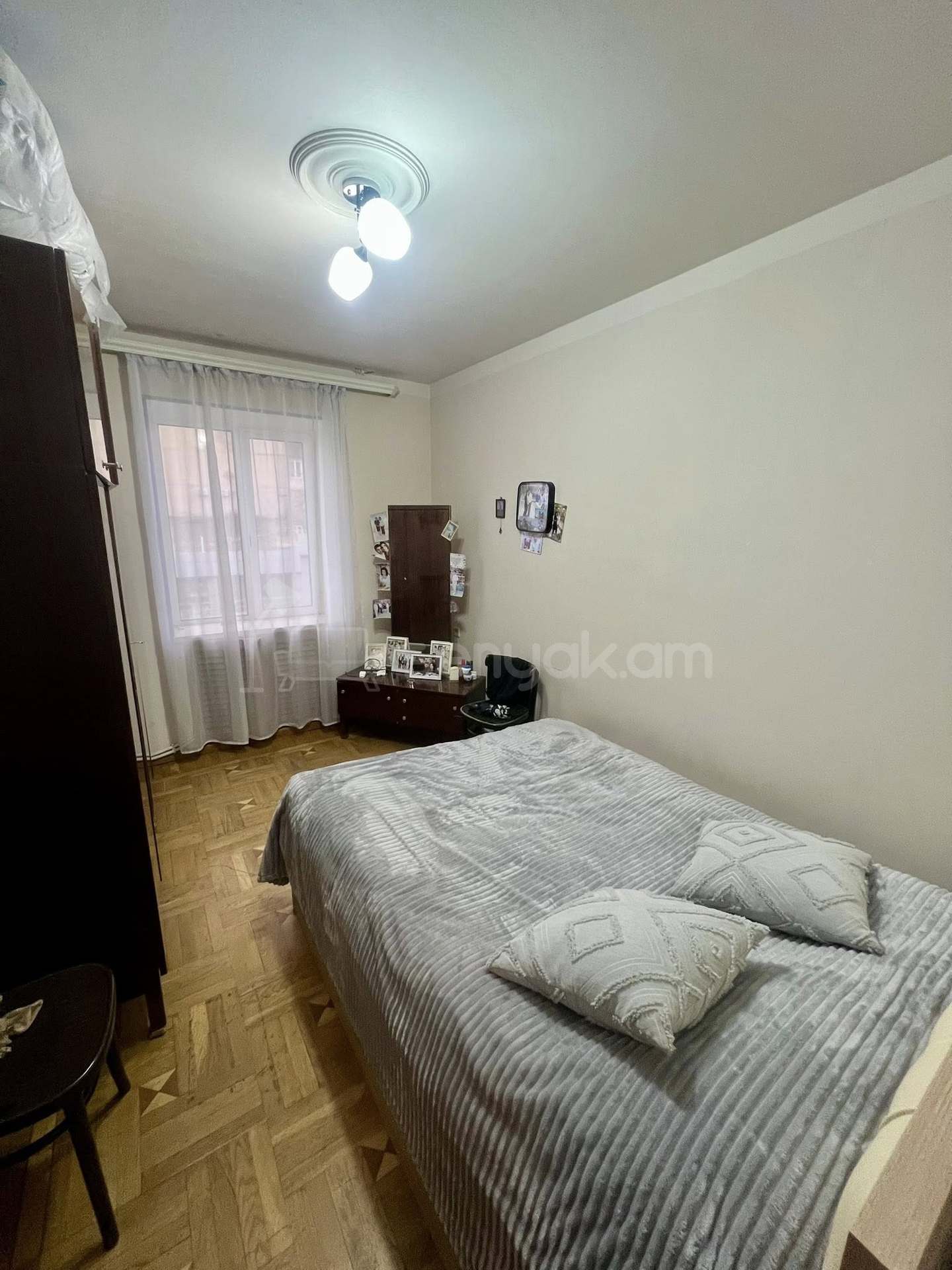 4 Սենյականոց Բնակարան Քարե Շենքում, 110քմ, 3/5 հարկ, Կապիտալ Վերանորոգված