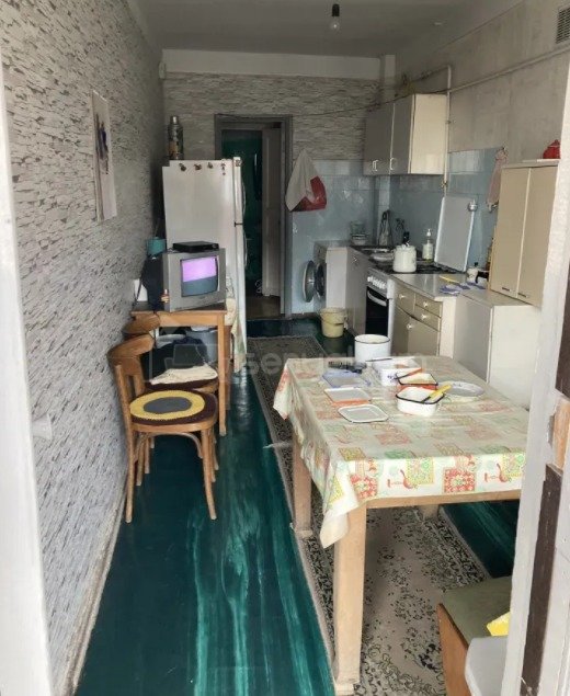 3 Սենյականոց Բնակարան Քարե Շենքում, 87քմ, 4/5 հարկ, Պետական Վիճակում