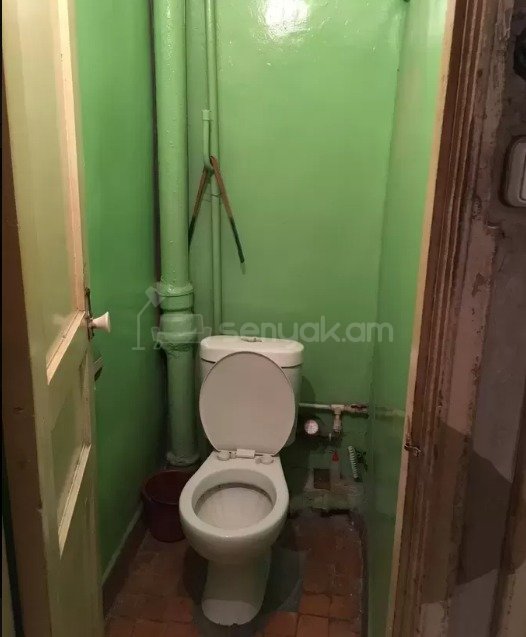 3 Սենյականոց Բնակարան Քարե Շենքում, 87քմ, 4/5 հարկ, Պետական Վիճակում